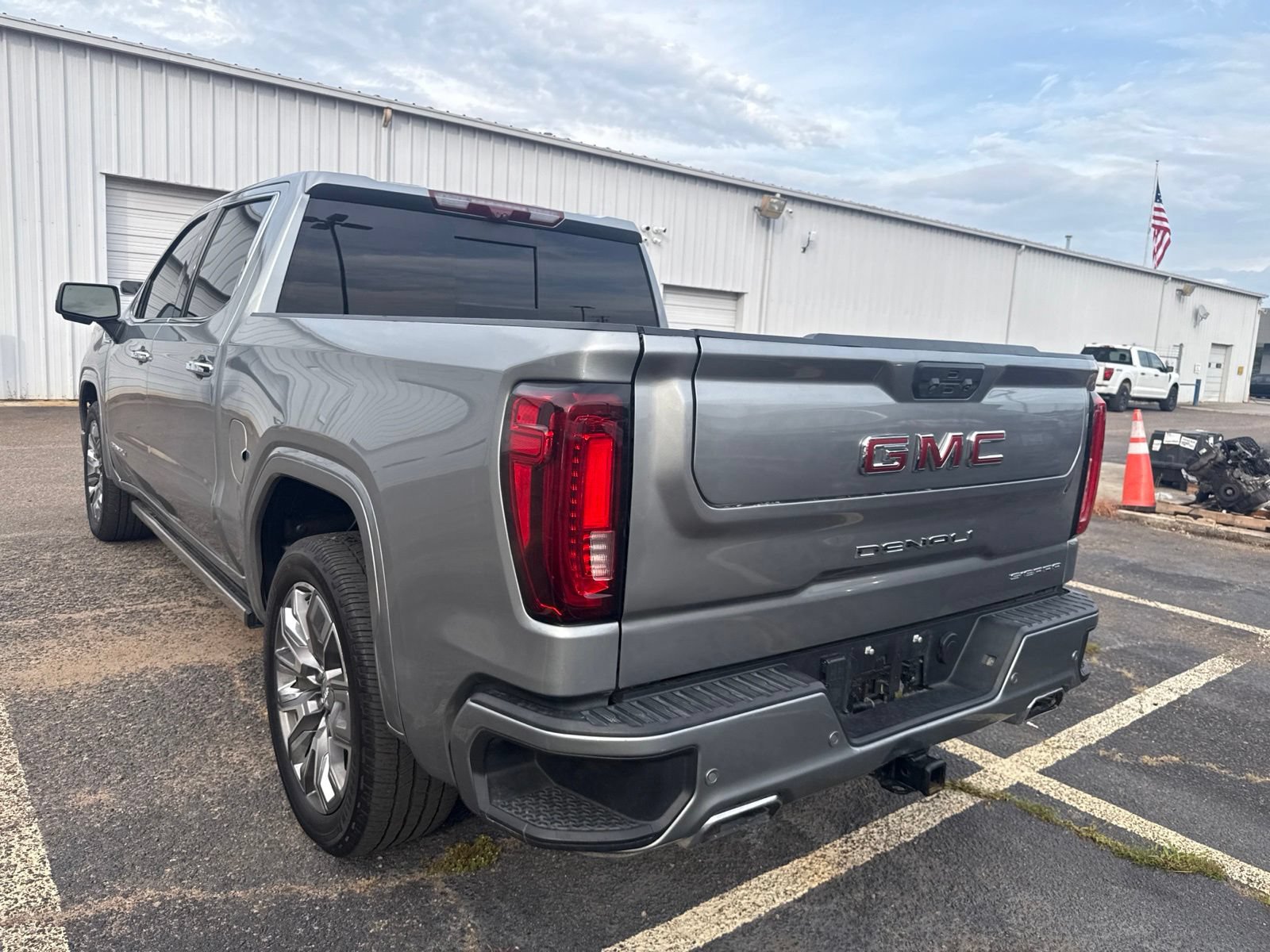 Used 2023 GMC Sierra 1500 Denali w/ Denali Reserve Package AWD/4WD image 5