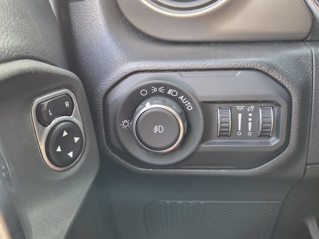 Used 2021 Jeep Wrangler Unlimited Sport AWD/4WD image 23