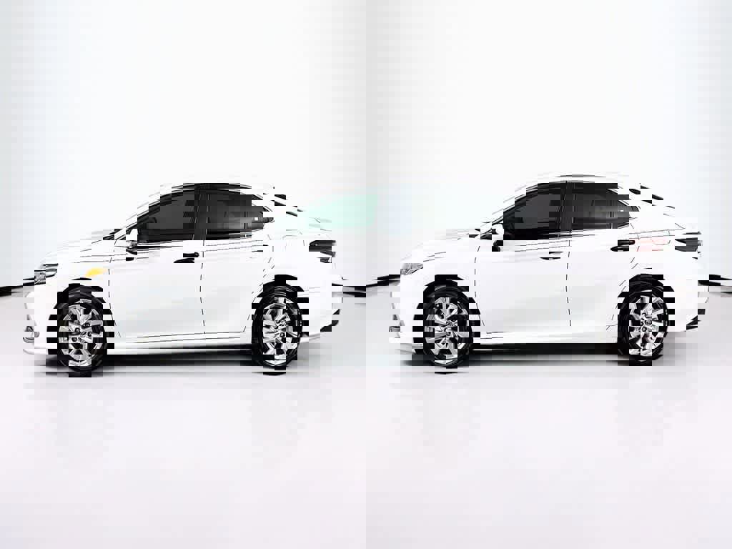 Used 2024 Toyota Camry LE image 2