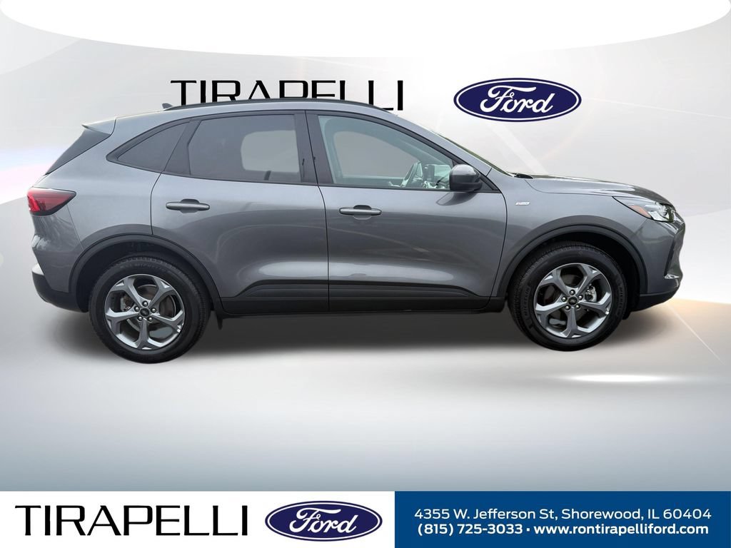 Certified 2025 Ford Escape ST-Line Select AWD/4WD image 4
