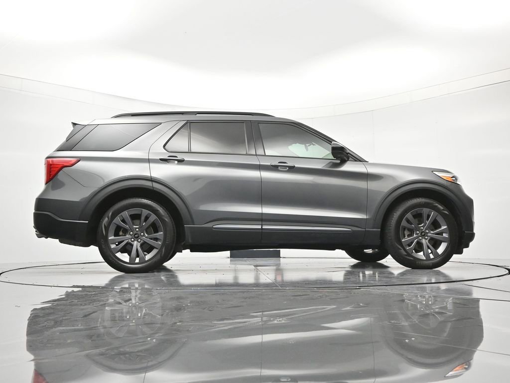 Certified 2023 Ford Explorer XLT w/ Equipment Group 202A RWD image 41