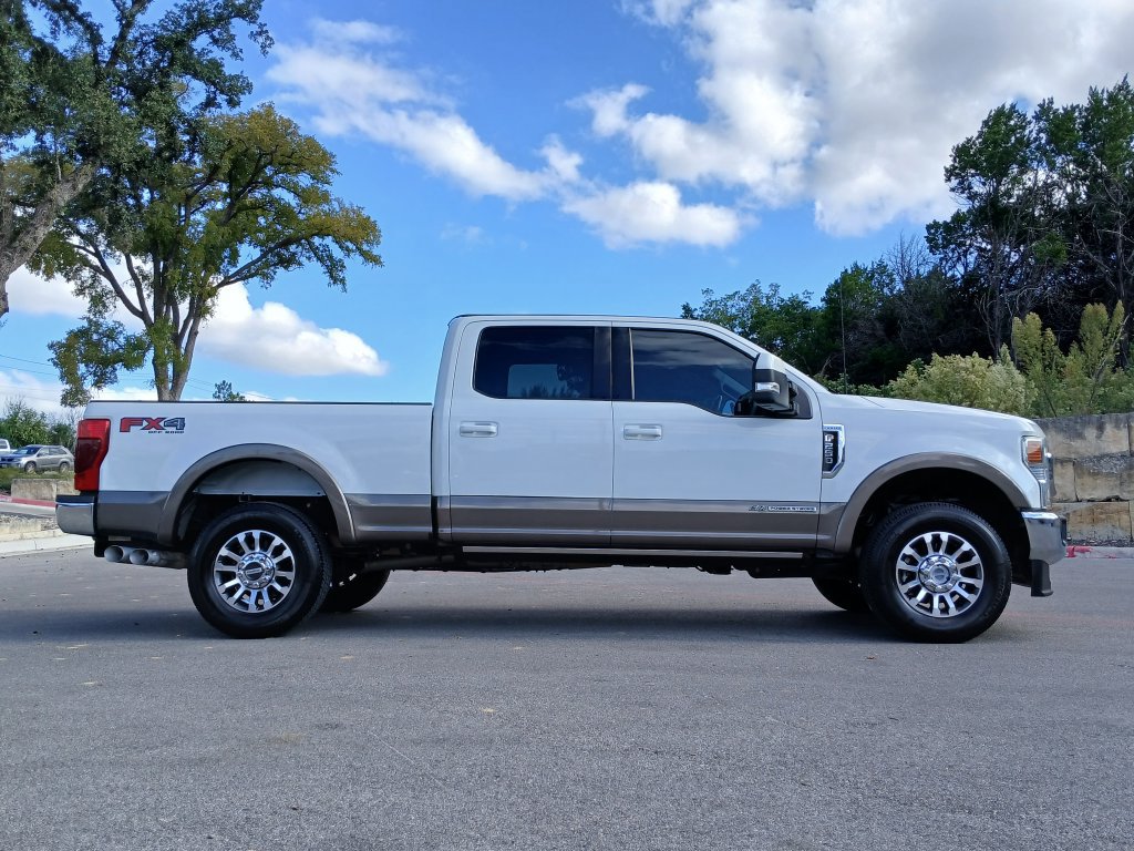 Certified 2022 Ford F250 Lariat w/ Lariat Value Package AWD/4WD image 2