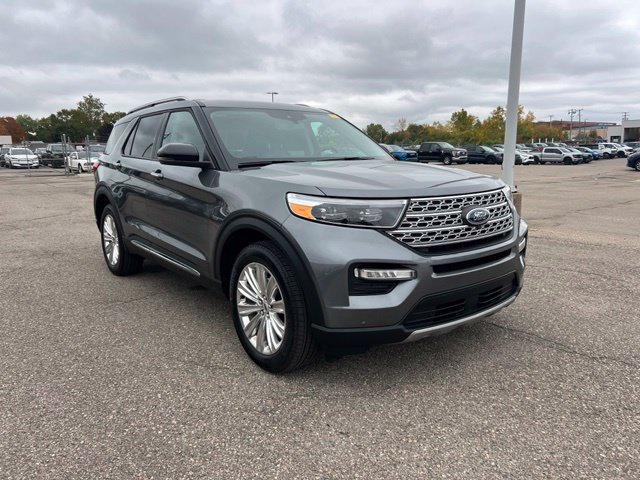 Certified 2024 Ford Explorer Limited w/ Limited Technology Package AWD/4WD image 3
