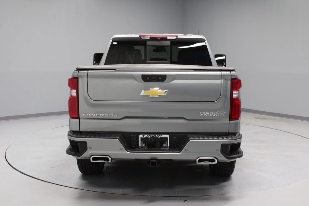 Used 2025 Chevrolet Silverado 1500 High Country w/ High Country Premium Package AWD/4WD image 10