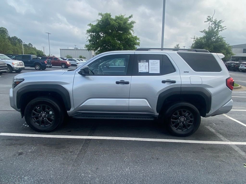 Used 2025 Toyota 4Runner SR5 AWD/4WD image 4