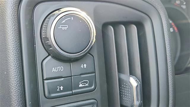 Used 2025 Chevrolet Silverado 1500 Custom image 10