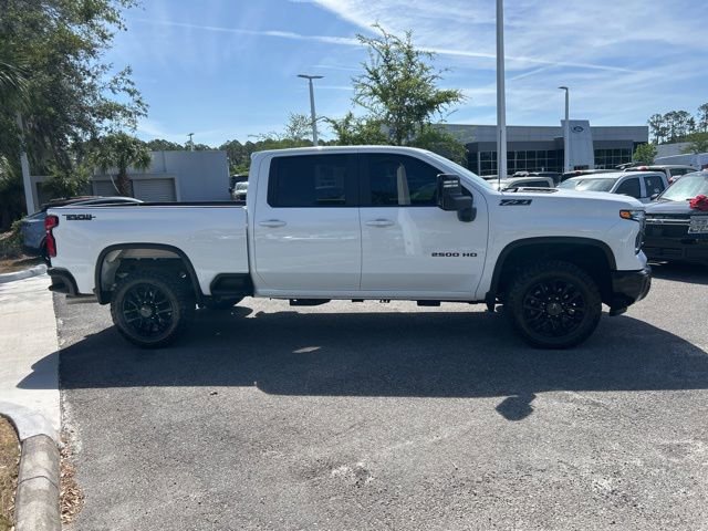Used 2025 Chevrolet Silverado 2500 LT w/ Trail Boss Package AWD/4WD image 3