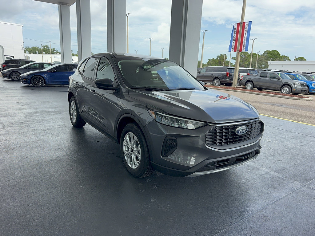 Certified 2025 Ford Escape Active FWD image 4