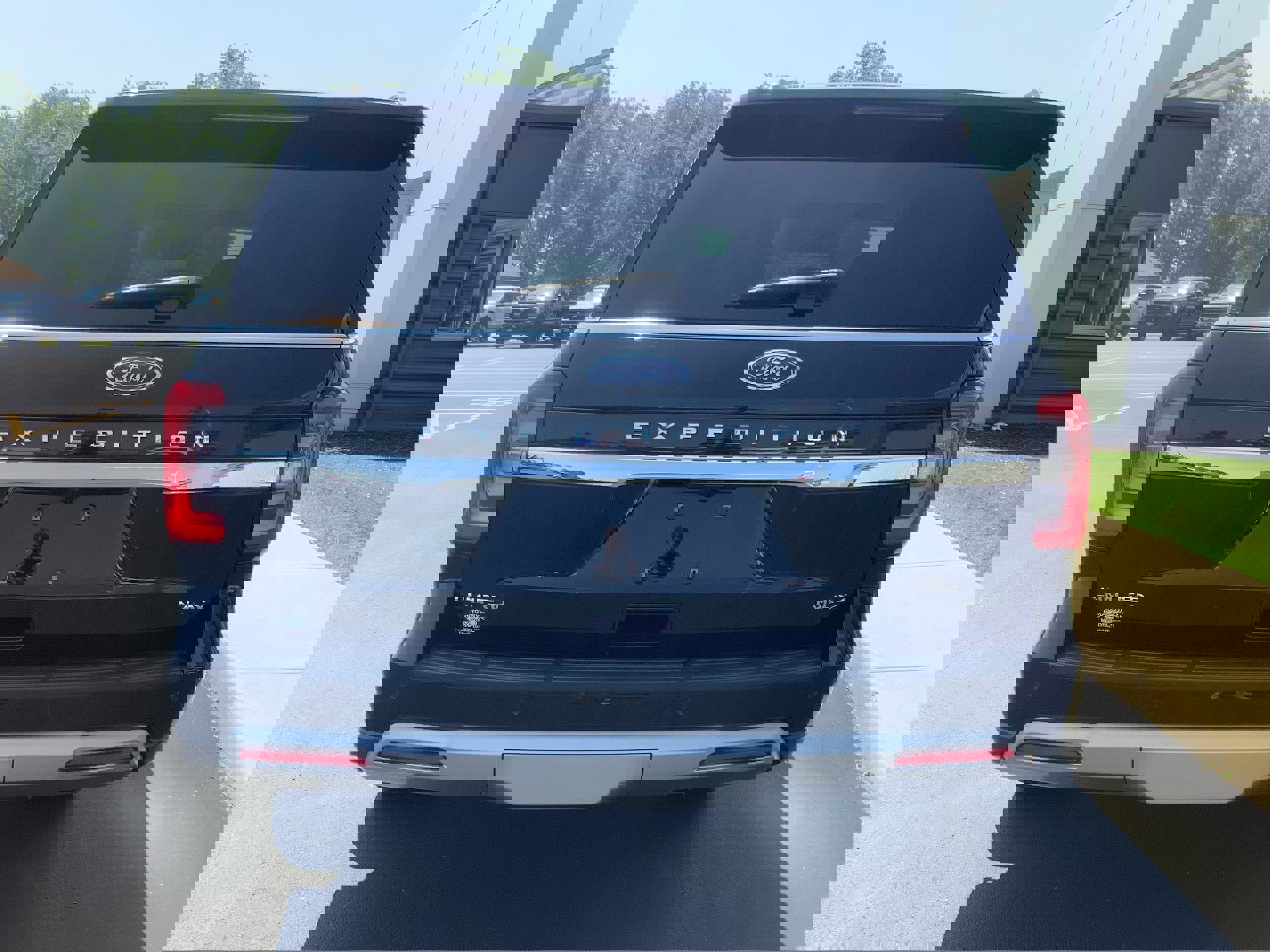 Certified 2023 Ford Expedition Max Limited image 3