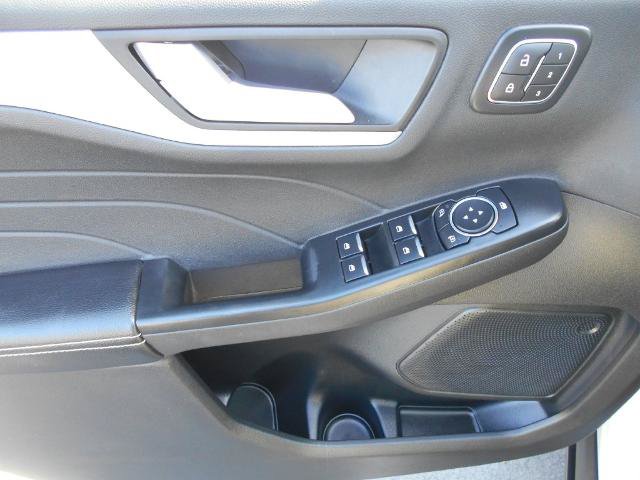 Certified 2025 Ford Escape Platinum AWD/4WD image 5