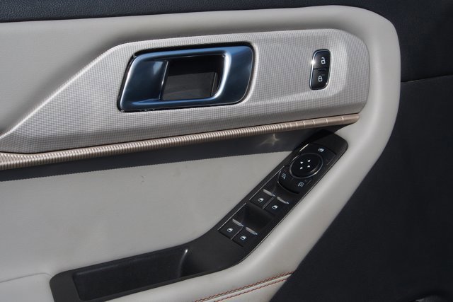 Certified 2025 Ford Explorer Active w/ Active Comfort Package image 22