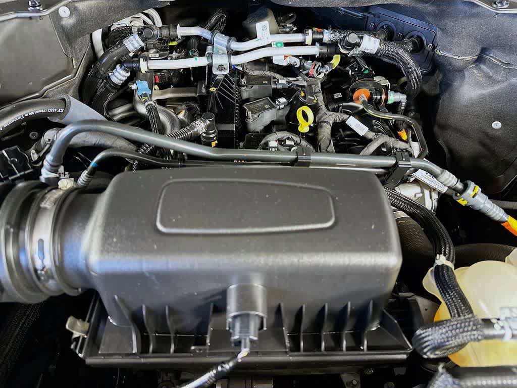 Certified 2024 Ford Explorer XLT RWD image 9