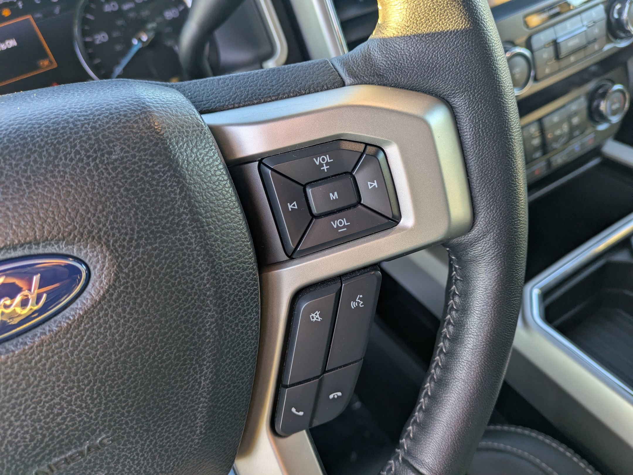 Certified 2020 Ford F250 Lariat w/ Tremor Off-Road Package image 17