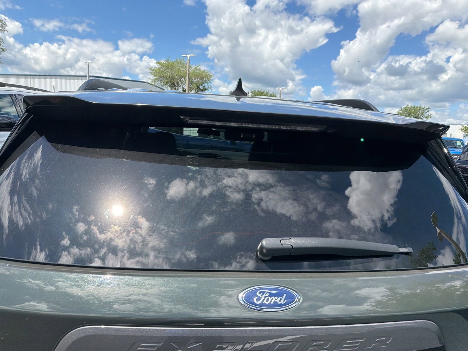 Certified 2022 Ford Explorer XLT w/ Equipment Group 202A RWD image 5