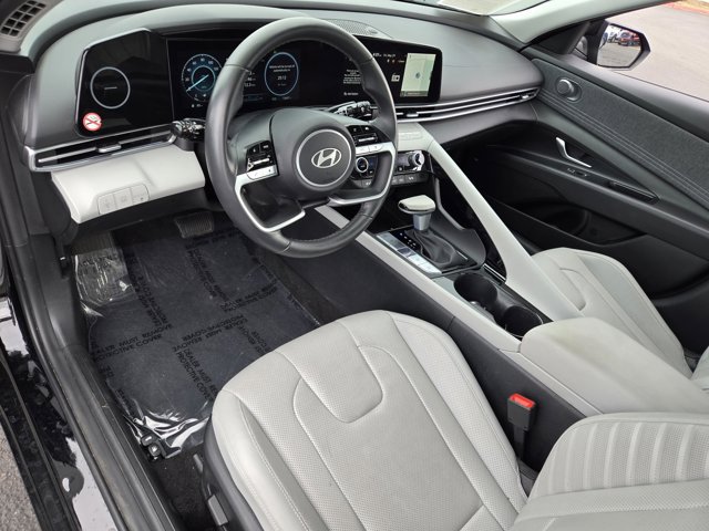 Used 2025 Hyundai Elantra Limited FWD image 22