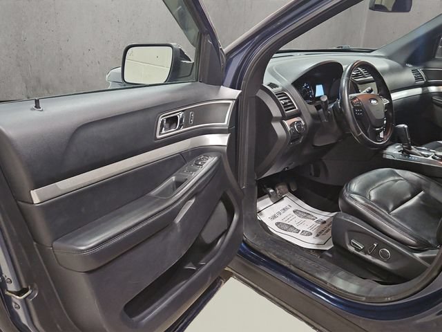 Certified 2017 Ford Explorer XLT w/ Equipment Group 202A AWD/4WD image 11