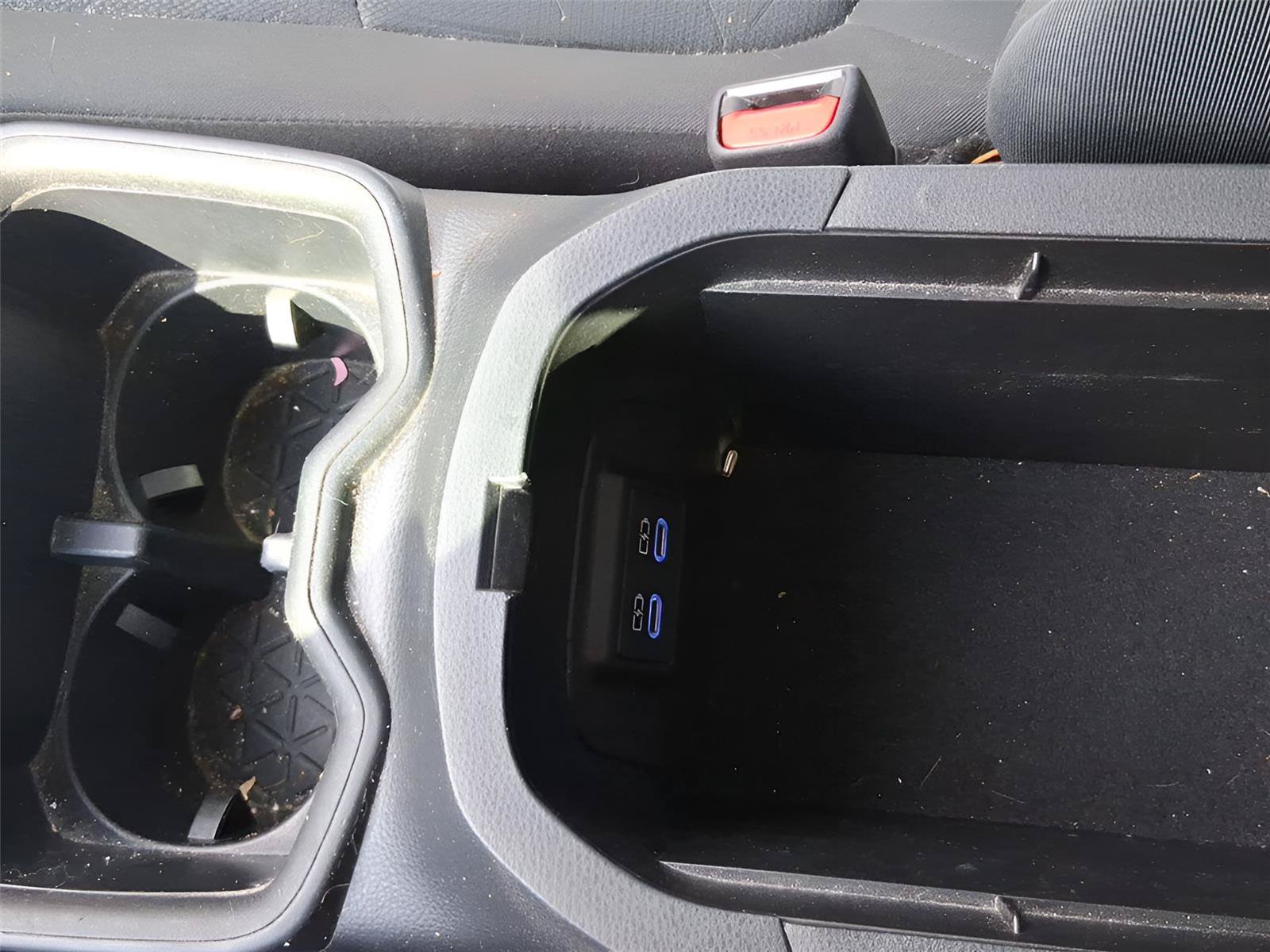 Used 2022 Toyota RAV4 XLE AWD/4WD image 22