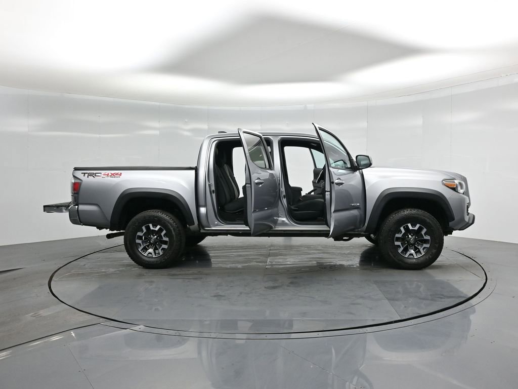 Used 2020 Toyota Tacoma TRD Off-Road image 33