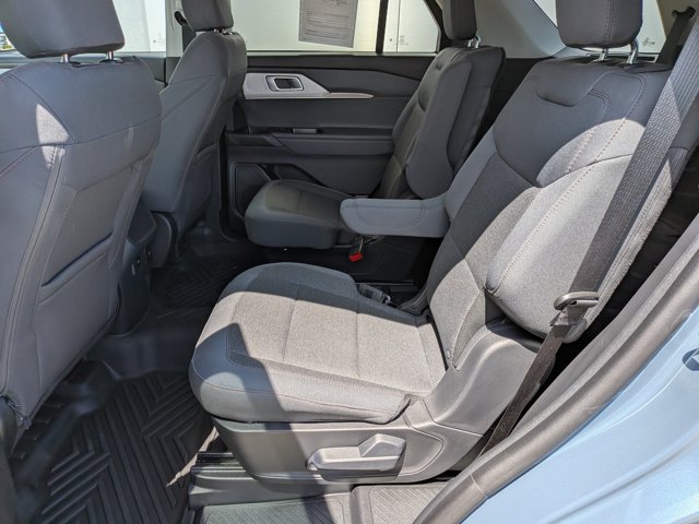 Certified 2025 Ford Explorer Active RWD image 31