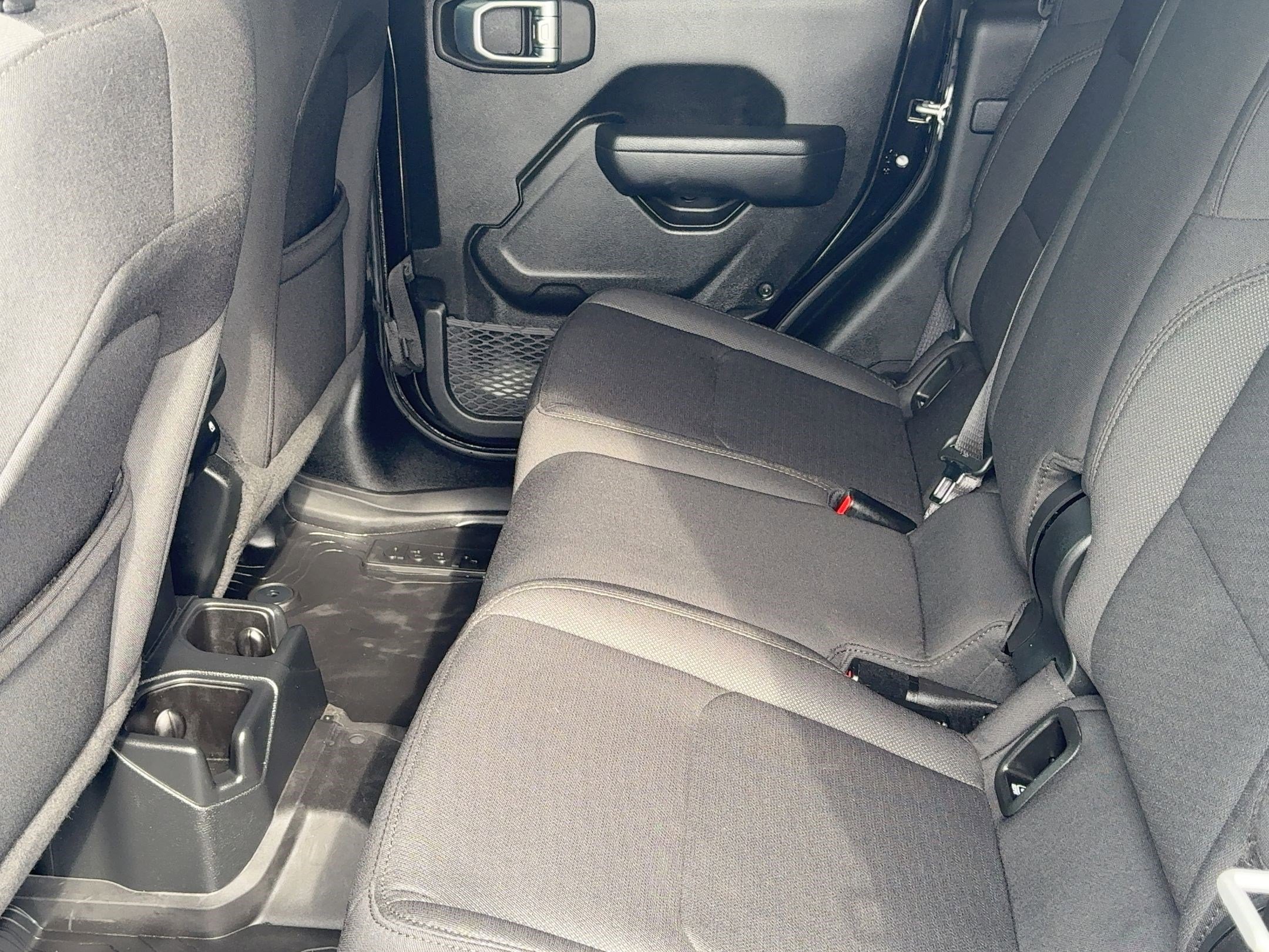 Used 2023 Jeep Gladiator Willys image 13