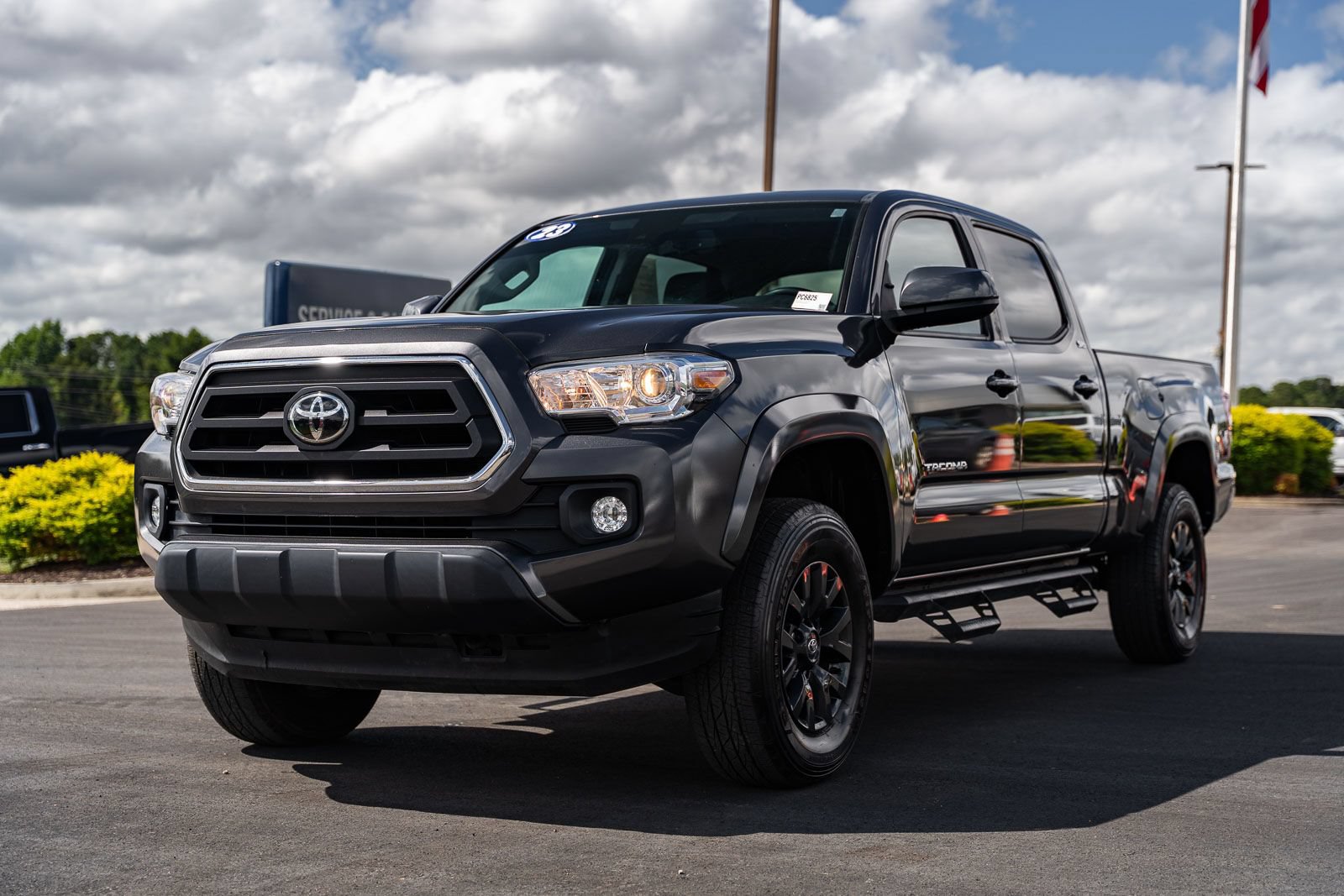 Used 2023 Toyota Tacoma SR5 RWD image 3