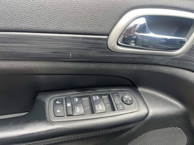 Used 2022 Jeep Grand Cherokee Laredo X RWD image 19