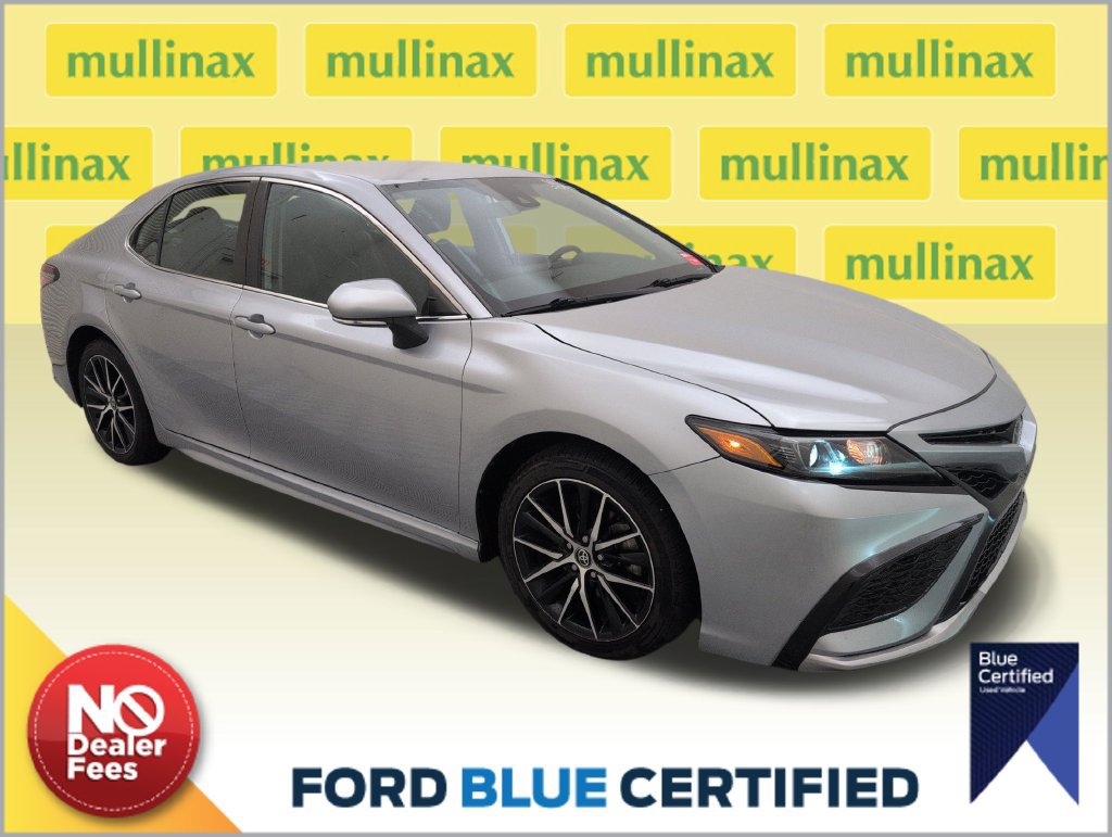 Used 2024 Toyota Camry SE