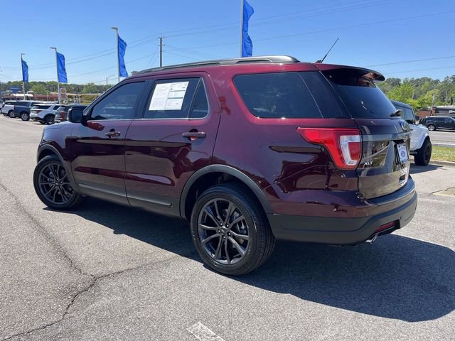 Certified 2019 Ford Explorer XLT w/ Equipment Group 202A image 4
