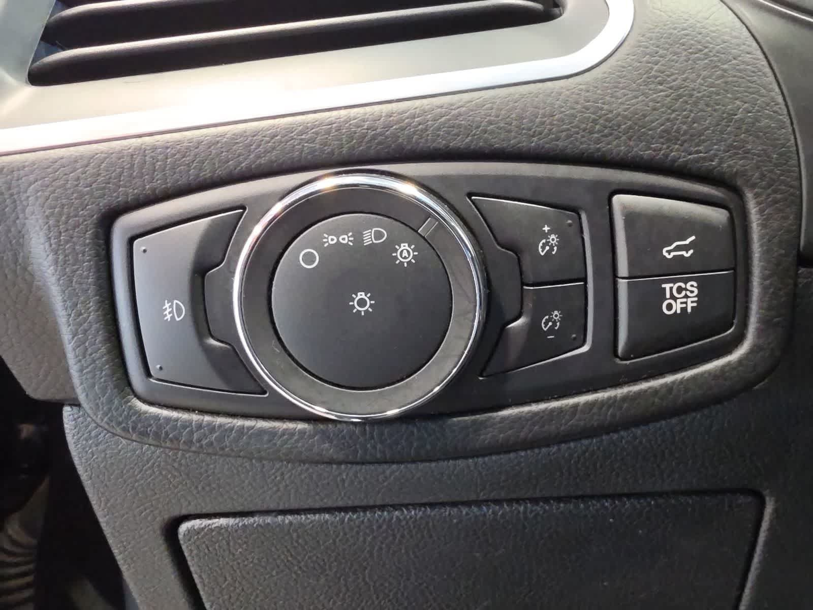 Certified 2022 Ford Edge Titanium AWD/4WD image 19