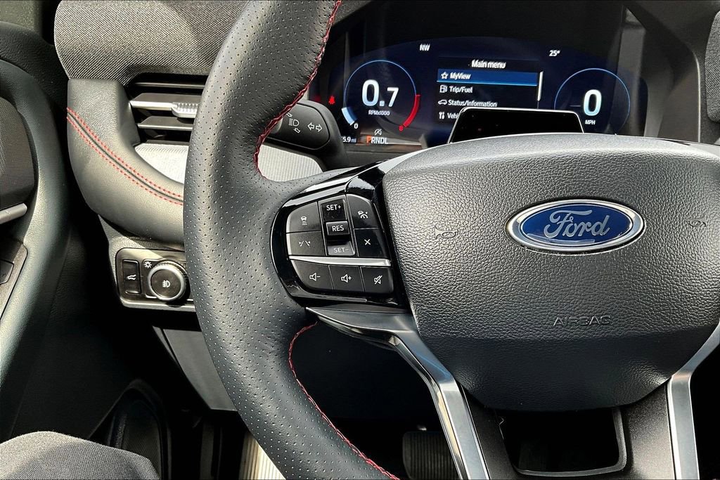 Certified 2025 Ford Explorer ST-Line image 11