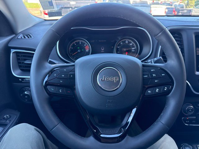 Used 2023 Jeep Cherokee Altitude Lux AWD/4WD image 19