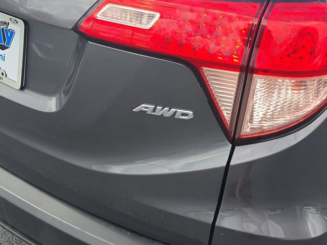 Used 2018 Honda HR-V EX image 7