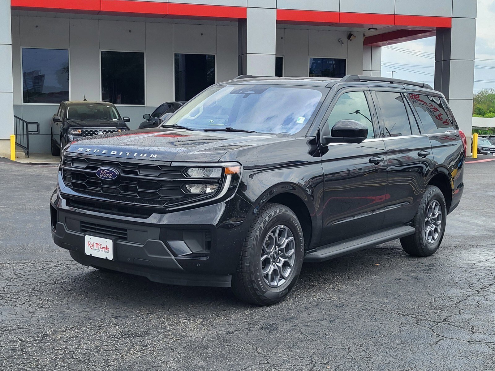 Certified 2025 Ford Expedition Active RWD image 8
