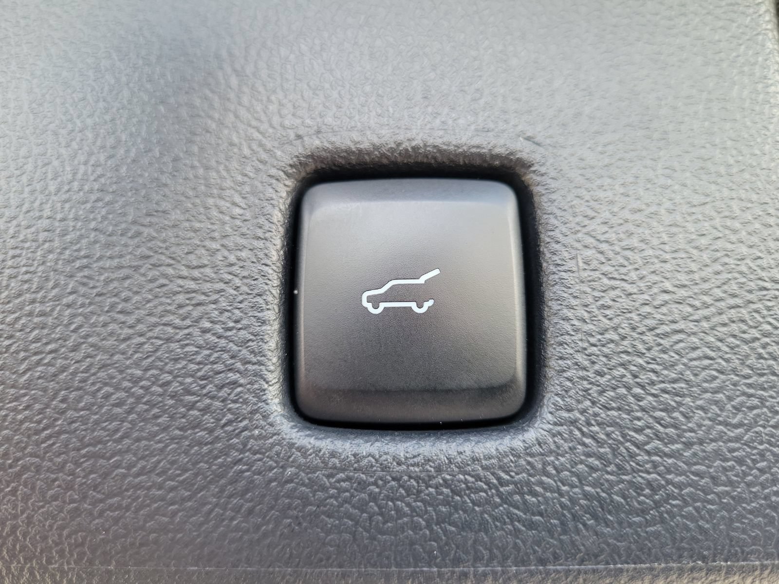 Certified 2022 Ford Escape SEL FWD image 8