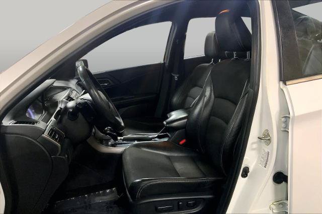 Used 2017 Honda Accord Sport image 8