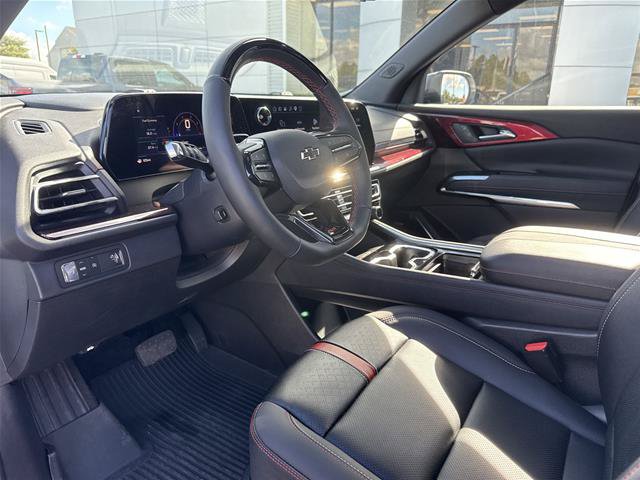 Used 2026 Chevrolet Traverse RS w/ LPO, Floor Liner Package FWD image 28