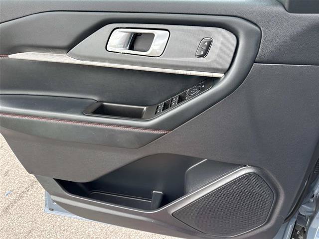 Certified 2025 Ford Explorer ST-Line AWD/4WD image 14