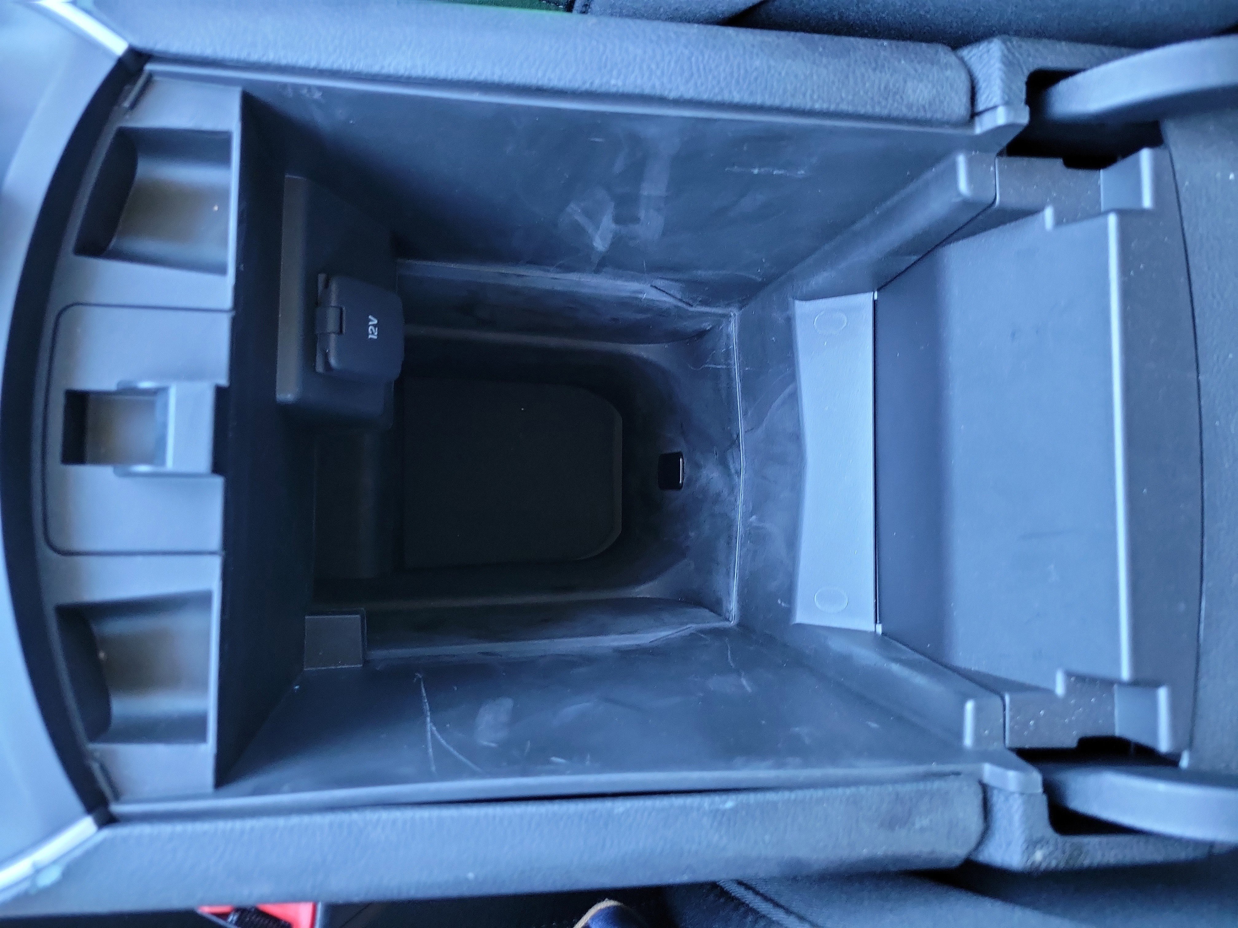 Certified 2021 Ford Edge SE FWD image 28