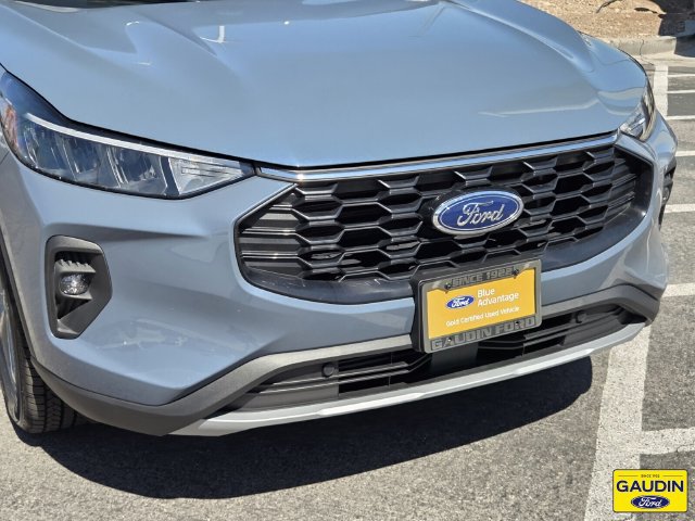 Certified 2025 Ford Escape ST-Line Select AWD/4WD image 2