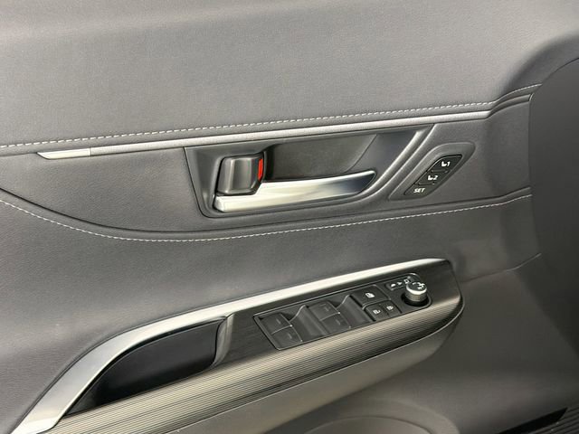 Used 2024 Toyota Venza Limited AWD/4WD image 20