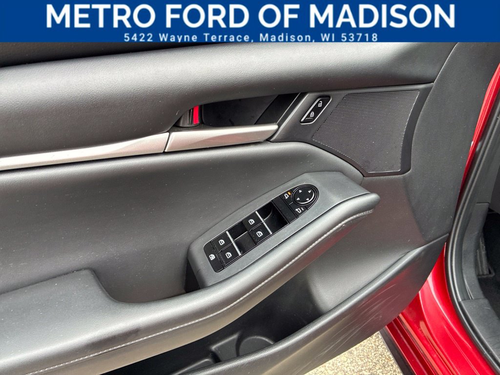 Used 2023 MAZDA MAZDA3 s FWD image 10