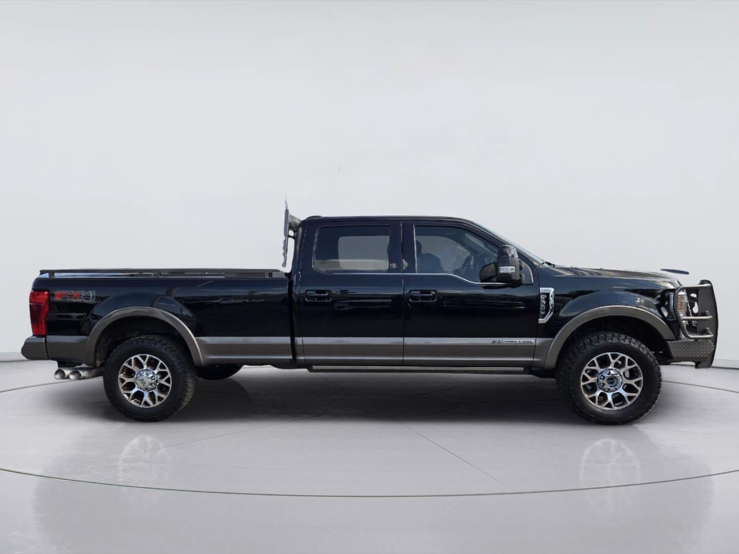 Certified 2022 Ford F350 King Ranch w/ King Ranch Ultimate Package AWD/4WD image 4