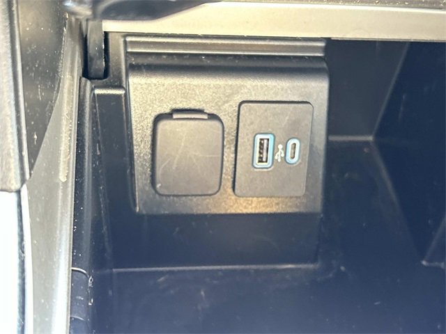 Certified 2022 Ford Explorer XLT w/ Equipment Group 202A image 39