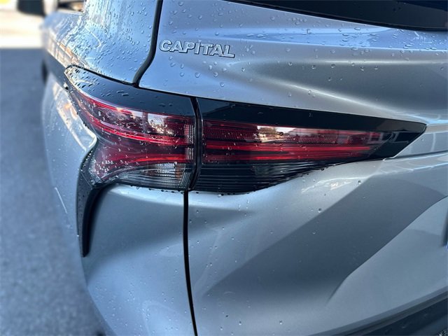 Used 2021 Toyota Sienna XLE image 28