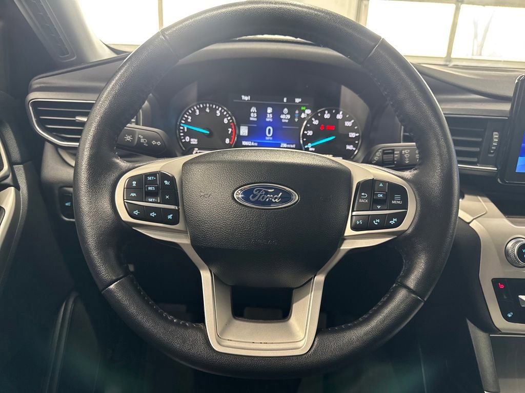 Certified 2022 Ford Explorer XLT w/ Equipment Group 202A image 18