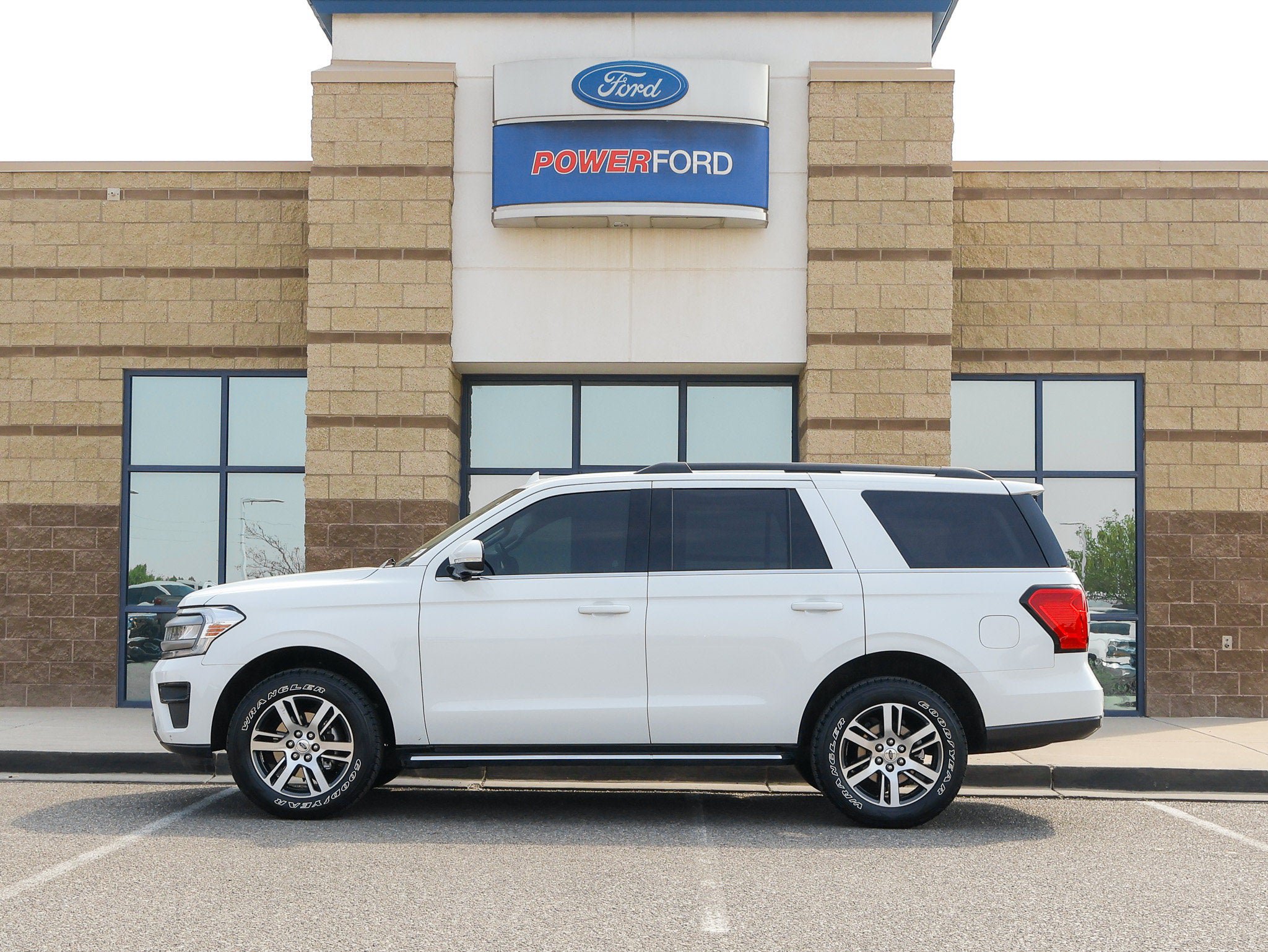 Certified 2023 Ford Expedition XLT AWD/4WD image 9