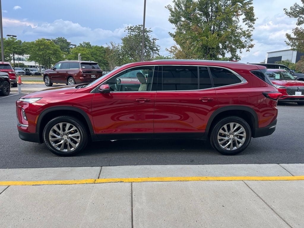 Used 2025 Buick Enclave Preferred w/ Power Package AWD/4WD image 6