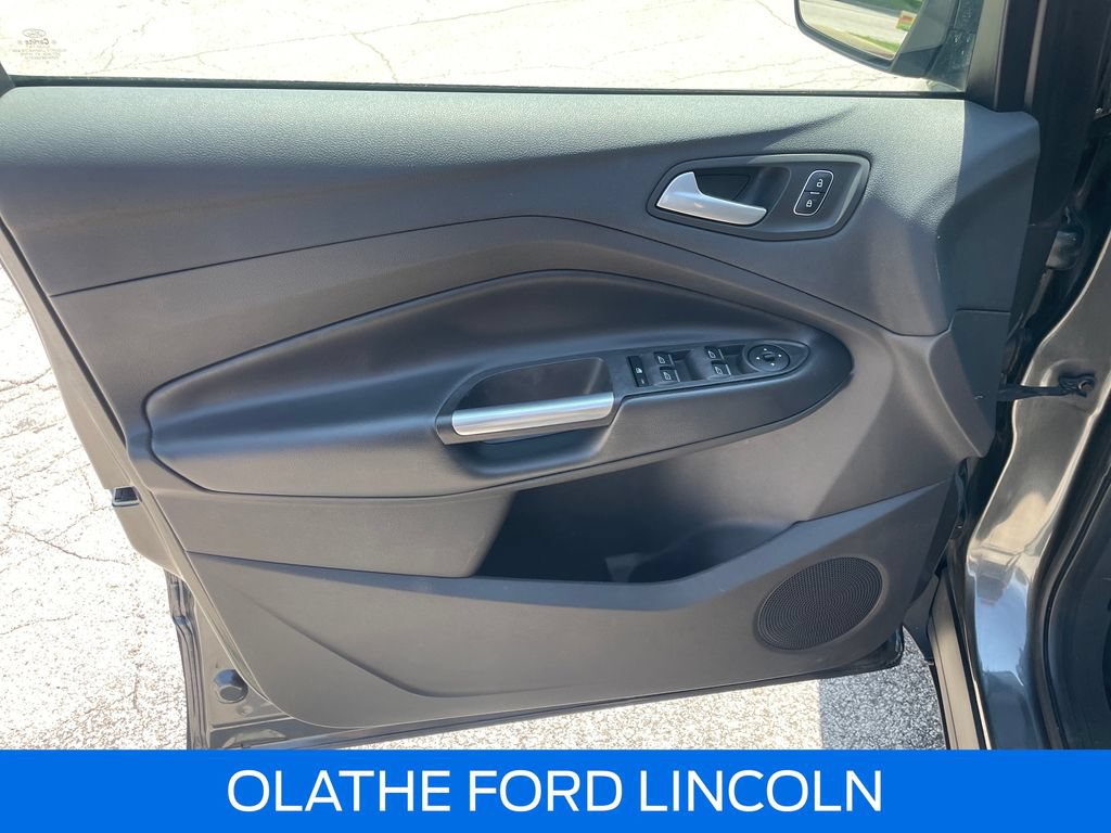 Certified 2019 Ford Escape SE FWD image 12