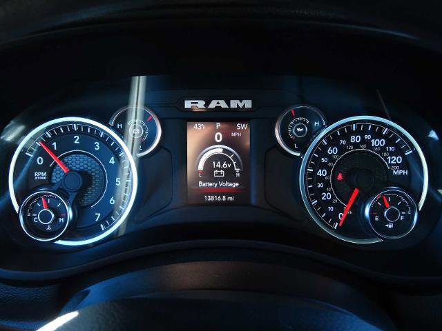 Used 2024 RAM 2500 Tradesman w/ Chrome Appearance Group image 32