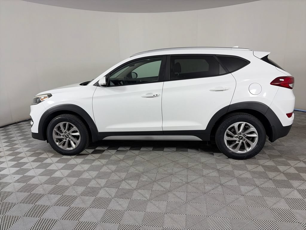 Used 2017 Hyundai Tucson SE Plus AWD/4WD image 4